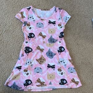 Like New size 4/5 XS Cat T-shirt dress with pockets.
